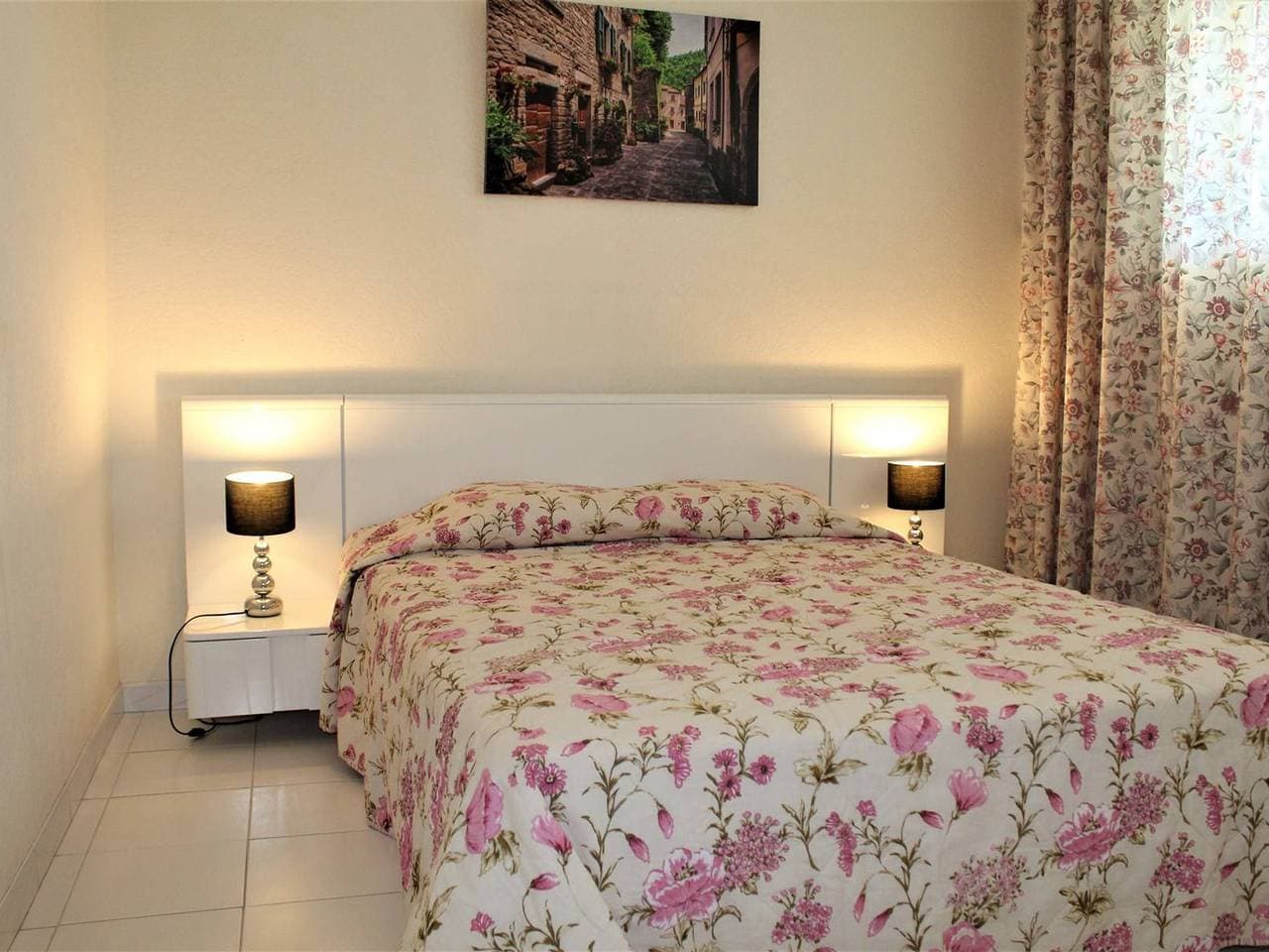 Foto 11 von 14: Apartment mit 2 Zimmern, Balkon, Gartenblick und direktem Meerzugang in Villeneuve-Loubet