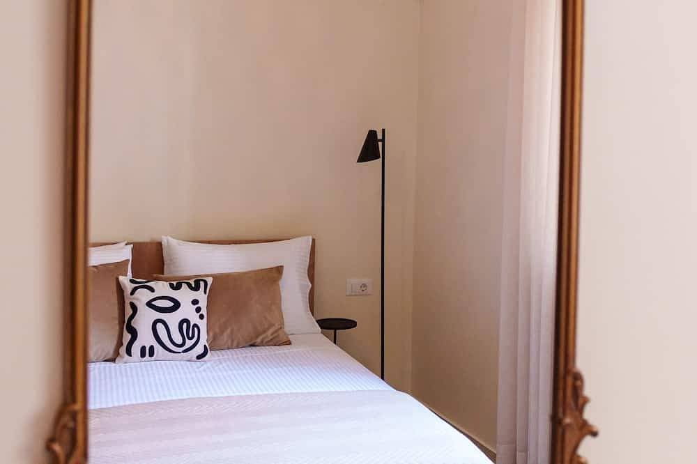 Foto 6 von 18: Oikies. Luxury Apartment with Lake View | private free parking area