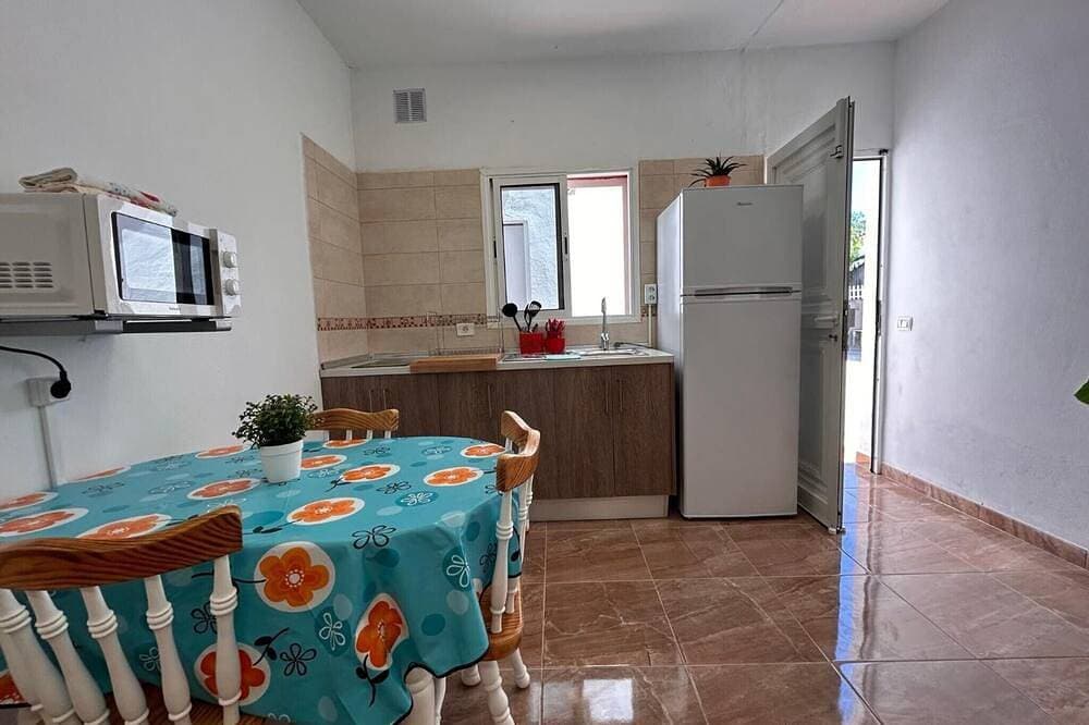 Foto 10 von 14: Apartment 'Alquilaencanarias Plaza De Alojera' mit WLAN