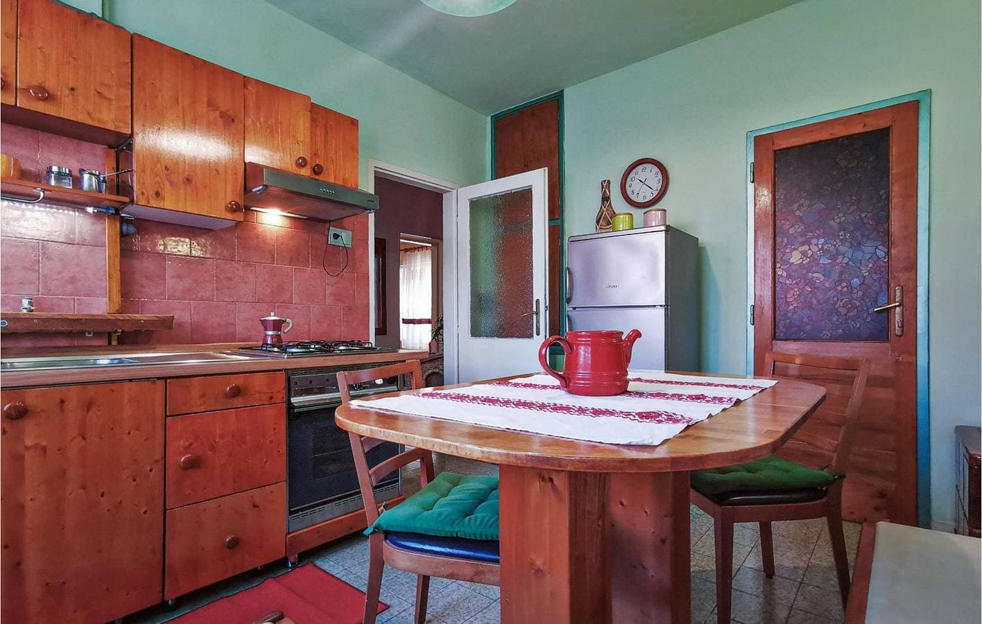 Foto 6 von 35: Gemütliche 70 m² große Wohnung mit Terrasse, WLAN und Parkplatz in der Nähe der Küste und von Restaurants