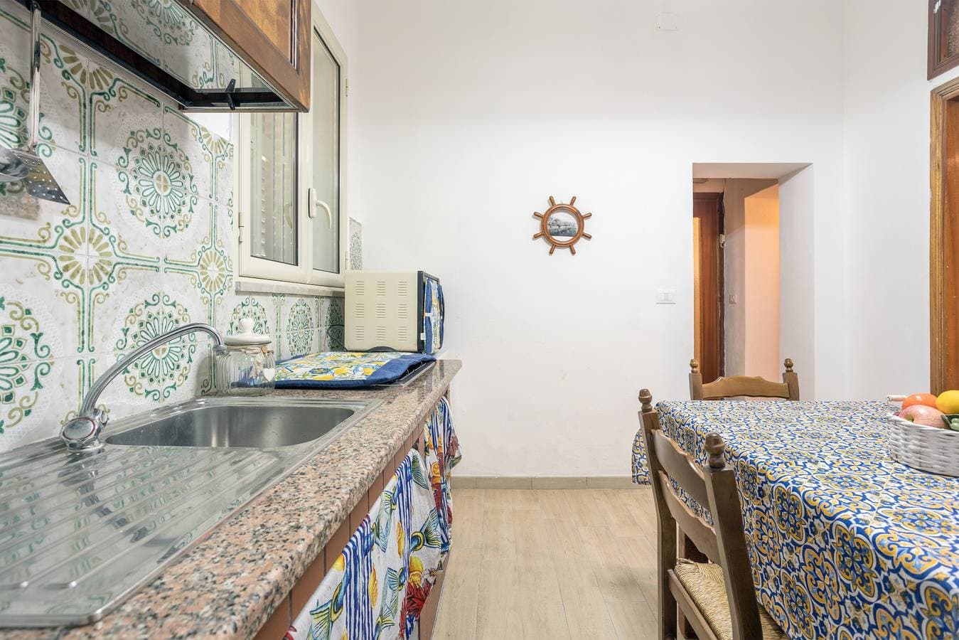 Foto 10 von 23: Apartment 'Una Porta A Mare' mit WLAN und Klimaanlage