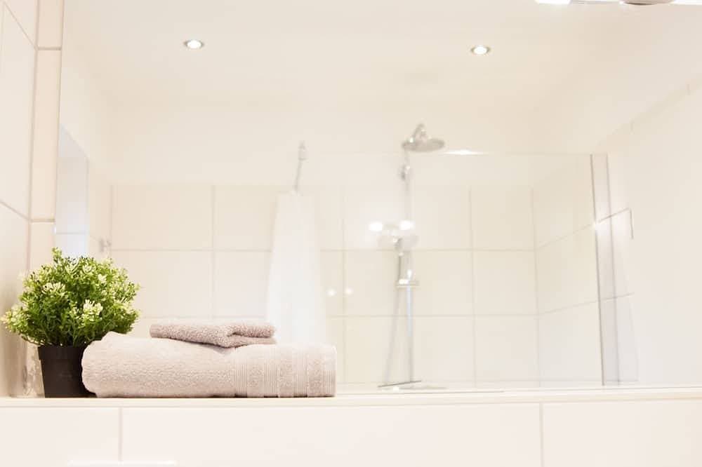 Foto 3 von 18: Neu: Moderne Ferienwohnung mit Seeblick & Garten [Nr.1]