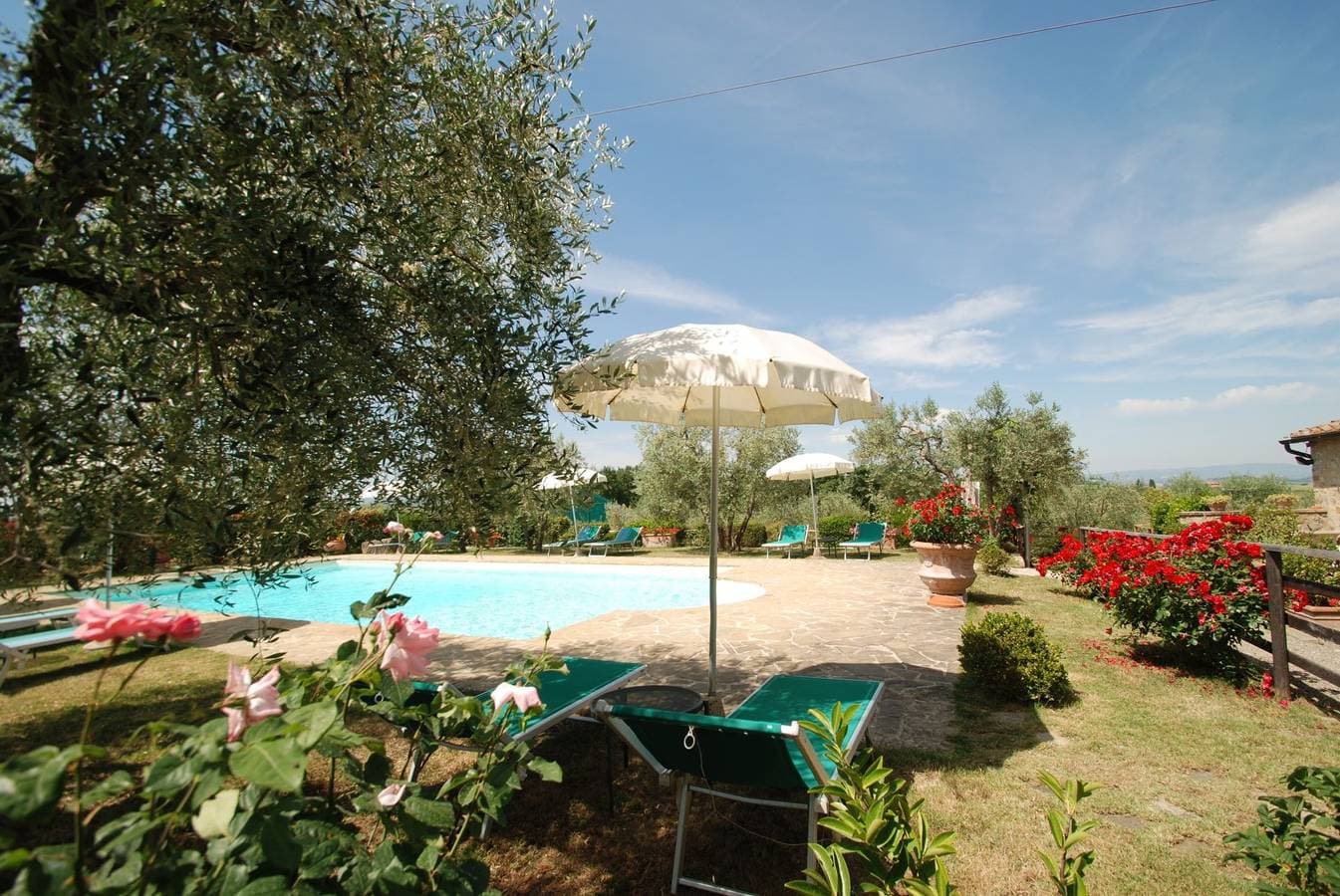 Foto 9 von 25: Villa für 4 Personen mit Pool