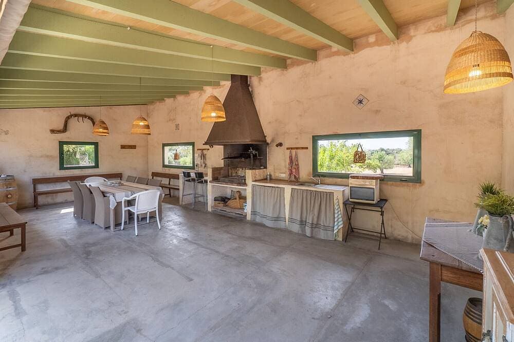 Foto 12 von 30: Lovely home in Felanitx with private swimming pool, can be inside or outside