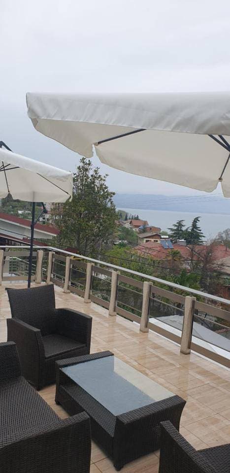 Foto 13 von 15: Quadruple Room with Lake View