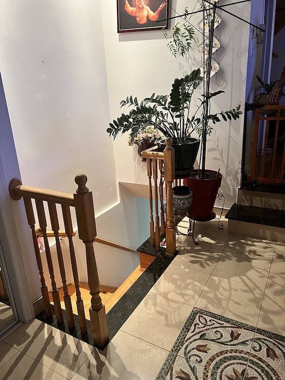 Foto 2 von 12: Spacious Basement in Montreal