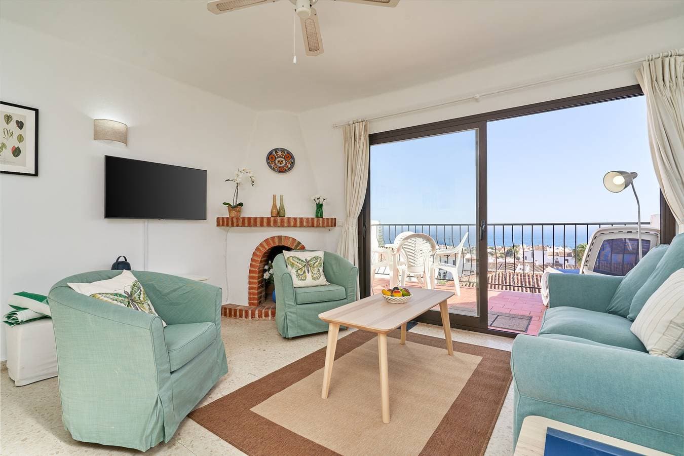 Foto 4 von 30: Ferienwohnung 'Casa Mimosa Capistrano Nerja' mit Meerblick, Gemeinschaftspool und Wi-Fi