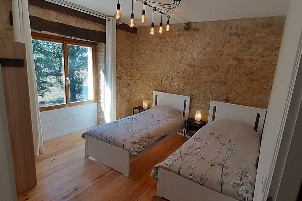 Foto 3 von 30: Luxuriöses und gemütliches Ferienhaus für 6 Personen auf einem ruhigen Anwesen.