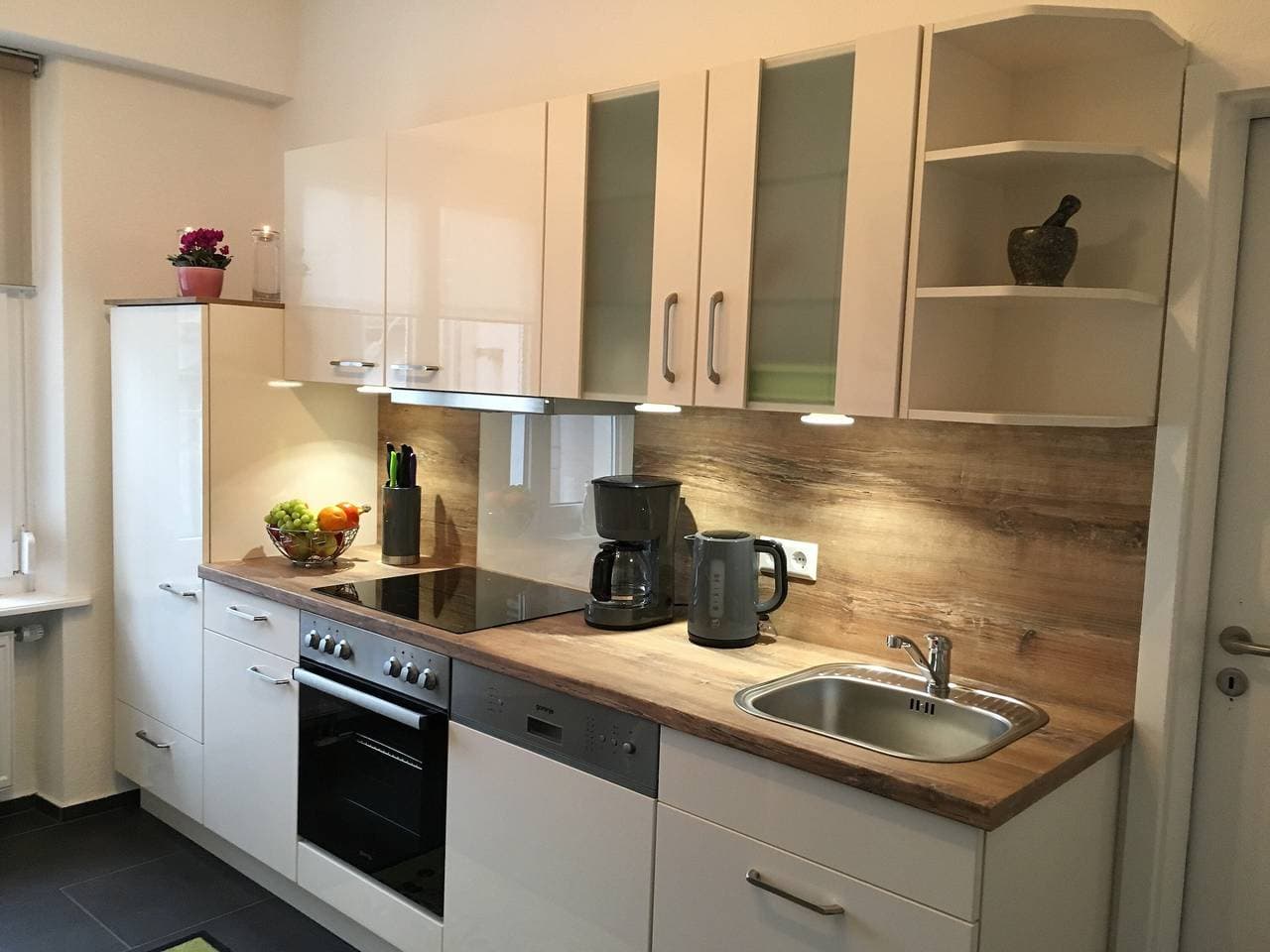 Foto 8 von 12: Ferienwohnung 2 - Unterm Blauregen mit Privatterrasse und Wi-Fi