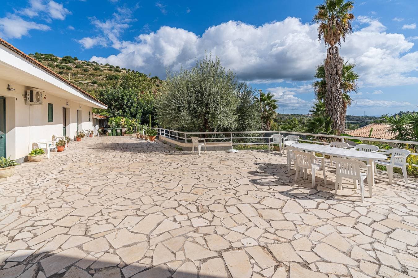 Foto 5 von 27: Studio 'Origano - Fiumara Val Di Noto' mit Bergblick, WLAN und Klimaanlage