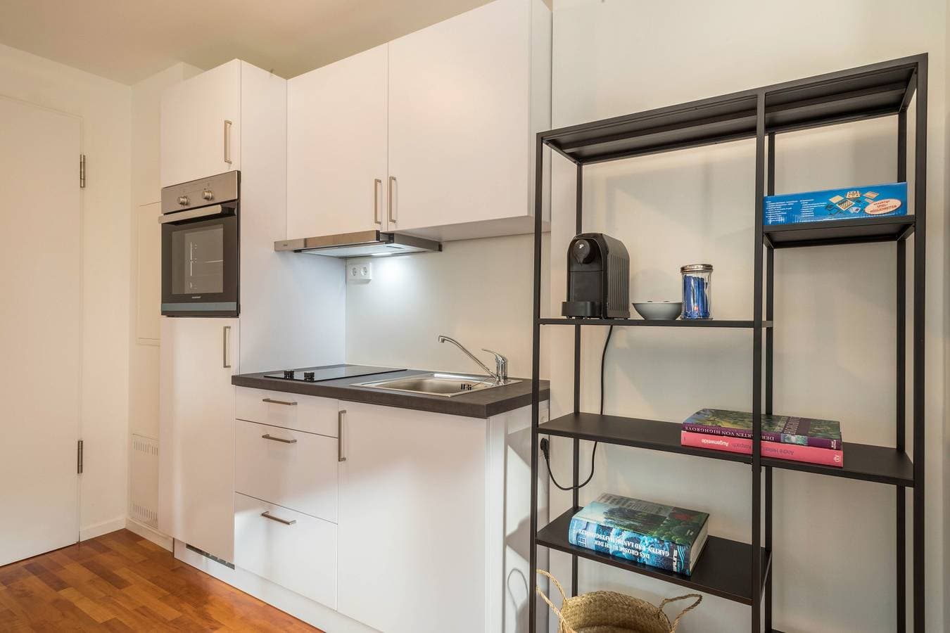 Foto 4 von 25: Modernes Einzimmer-Appartement Nr. 12 mitten im Stadtzentrum mit WLAN