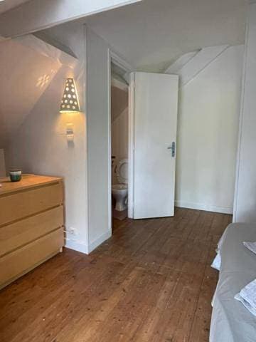 Foto 8 von 9: Double Room with Shared Toilet
