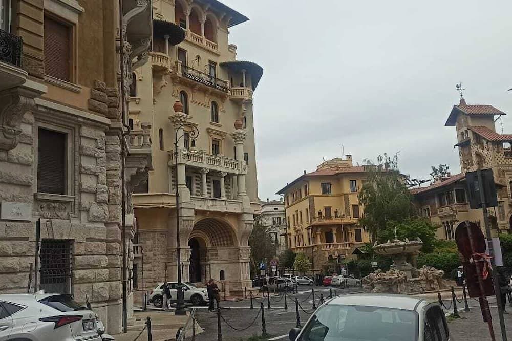 Foto 12 von 22: In the beautiful setting of Porta Pia is located \" Parva Domus \".