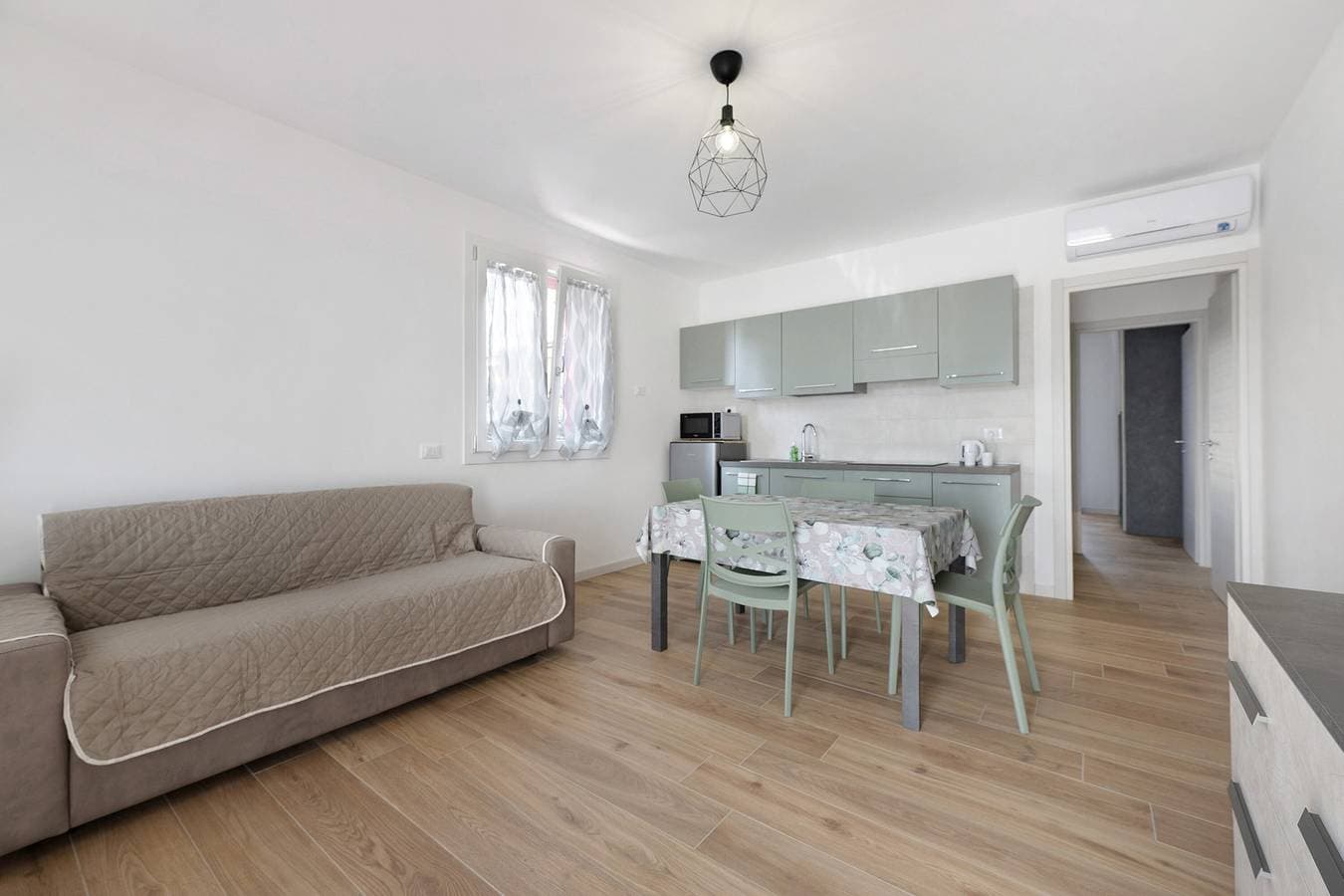 Foto 10 von 41: Apartment 'Giglio' mit überdachter Veranda, Gemeinschaftsgarten und Klimaanlage