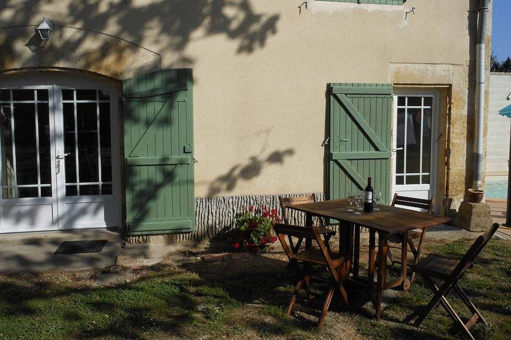 Grüne Fensterläden Haus in Sw-Frankreich. Village Lage. Beheizten Pool. 1