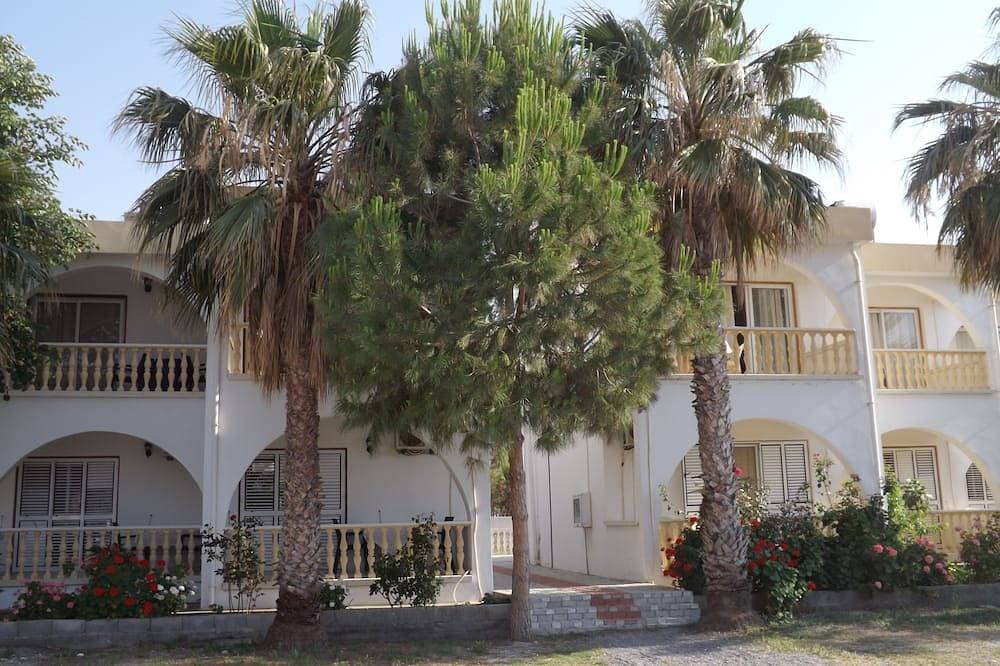 Paradise Holiday Bungalows - Beste Lage neben dem Cratos Beach Club 1