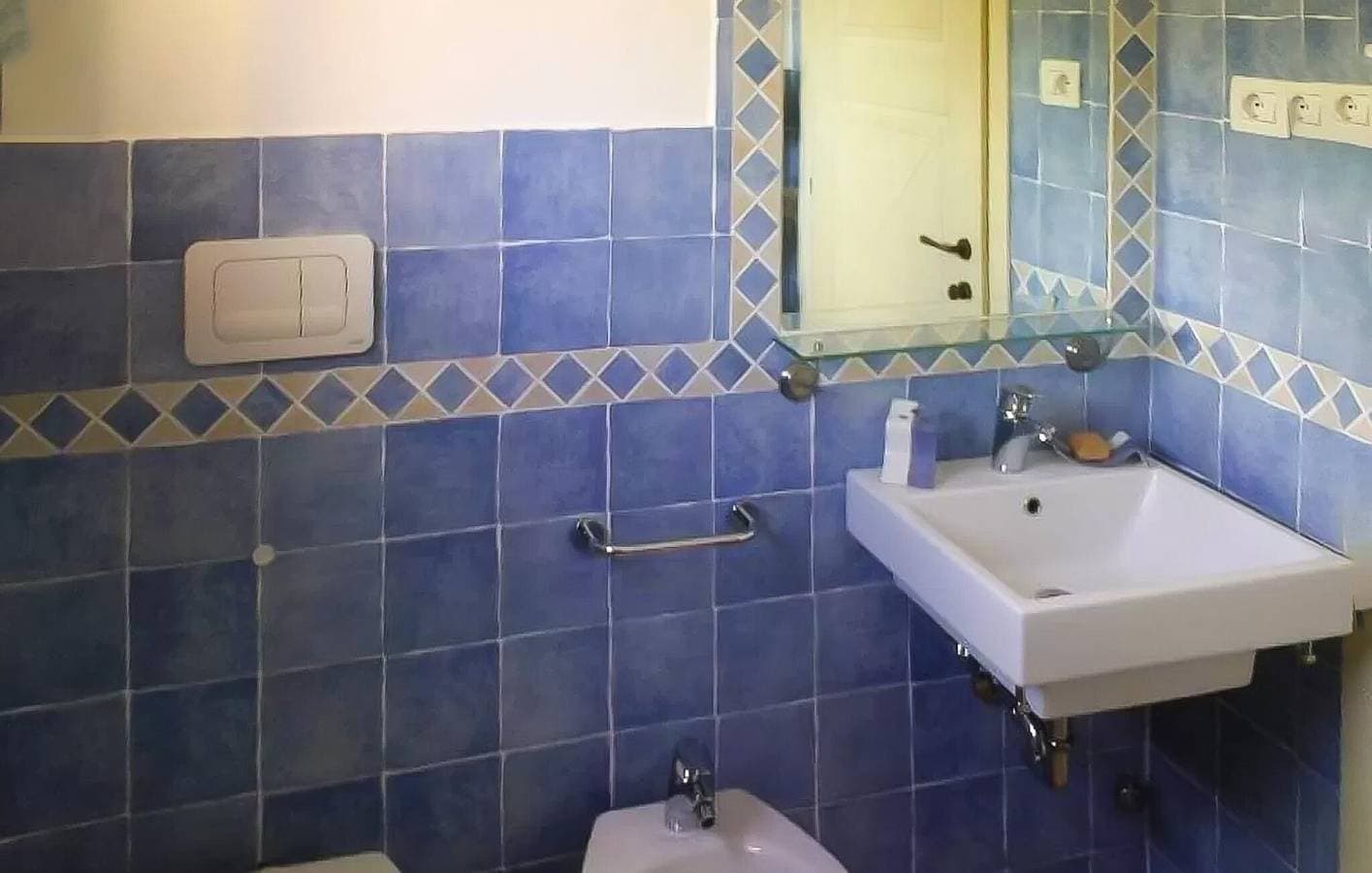 Foto 10 von 15: Charmantes Apartment mit Pool, WLAN und Küche – 2 km vom Strand entfernt!