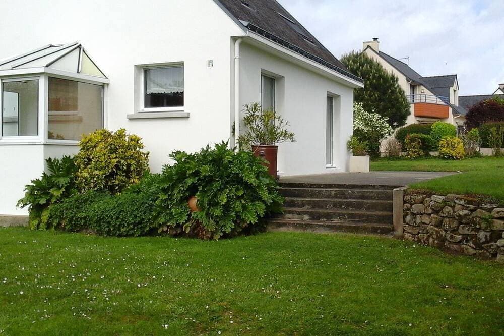 Foto 13 von 30: Haus mit Ummauerten Garten