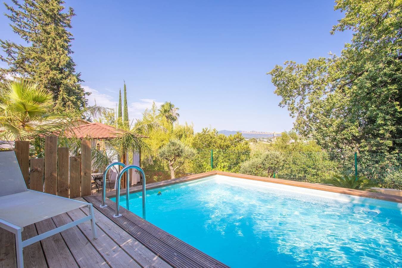 Foto 2 von 45: Villa „Palmiers En Couleurs“ mit Bergblick, privatem Pool und WLAN