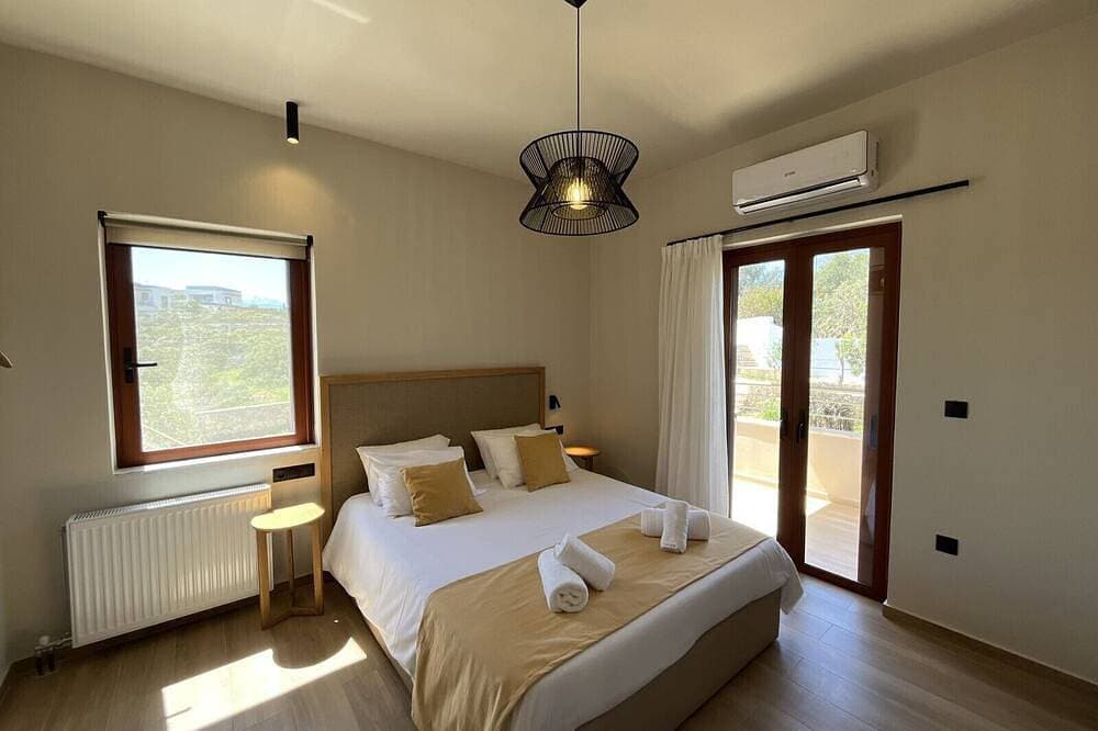 Foto 4 von 30: SeaWave Villa I with Heated Pool & Jacuzzi
