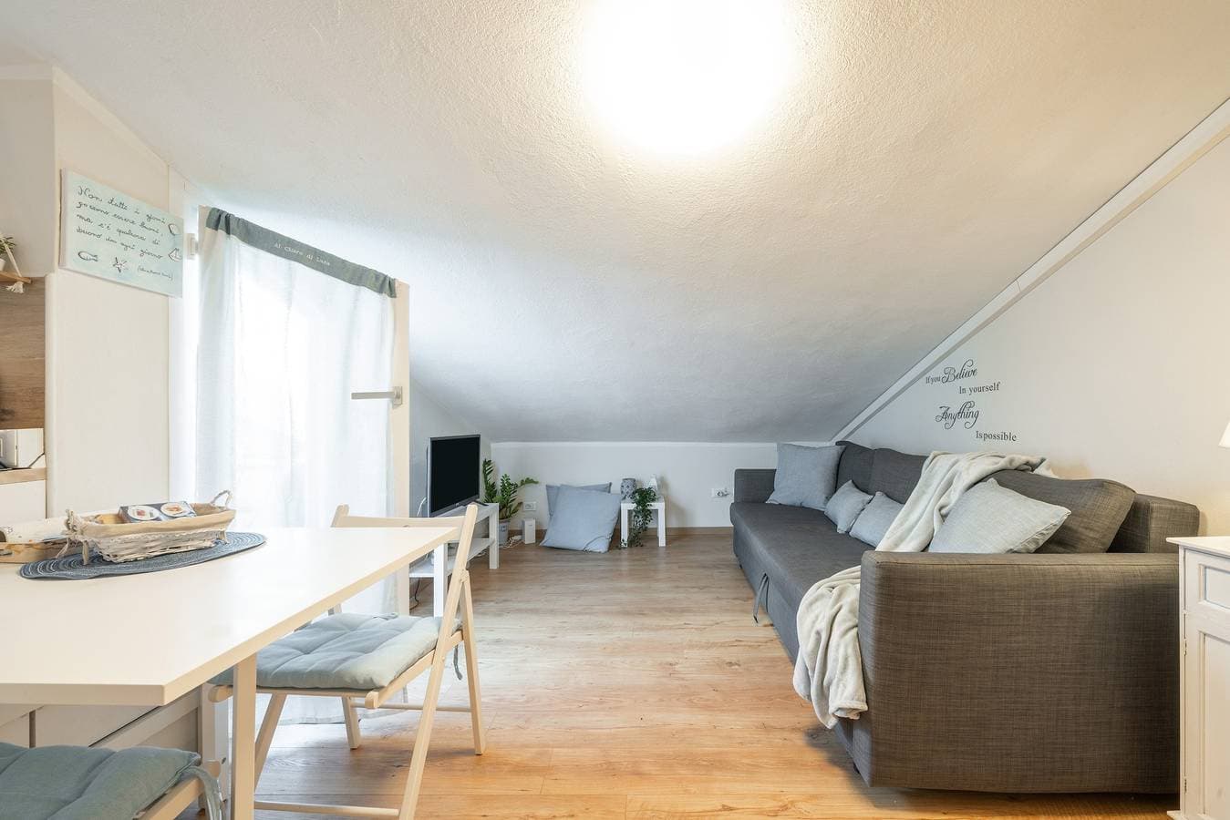 Foto 2 von 24: Ferienwohnung 'Al Chiaro Di Luna' mit Balkon, WLAN und Klimaanlage