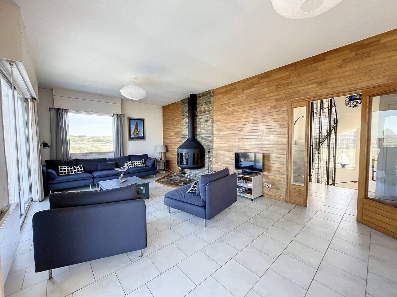 Foto 5 von 23: Villa mit Garten und Strandzugang, Terrasse, 5 Schlafzimmer, 2 Bäder, WLAN, Parkplatz
