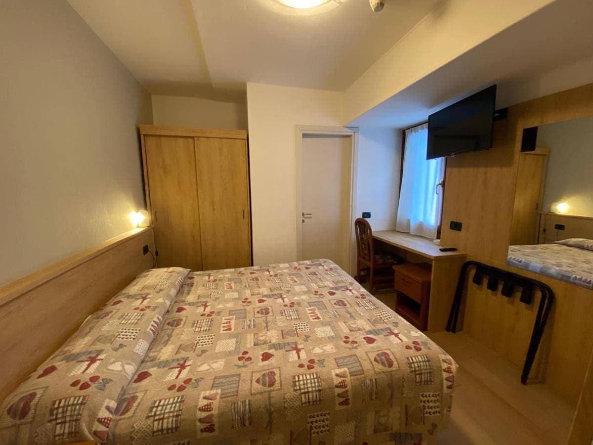 Foto 3 von 21: Standard Double or Twin Room