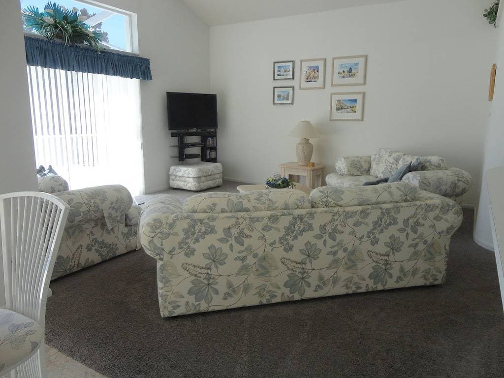 Sunshine Villa - Home from Home 1