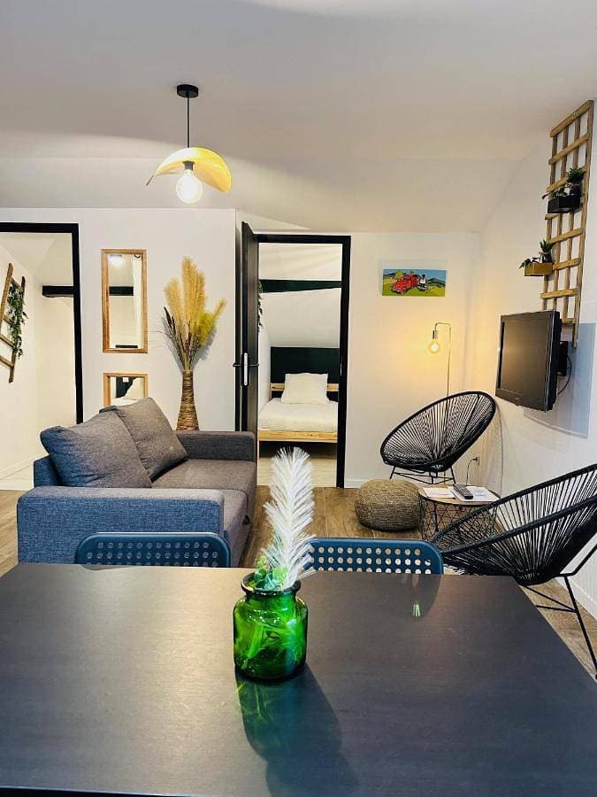 Foto 5 von 9: Two-Bedroom Apartment with Garden View