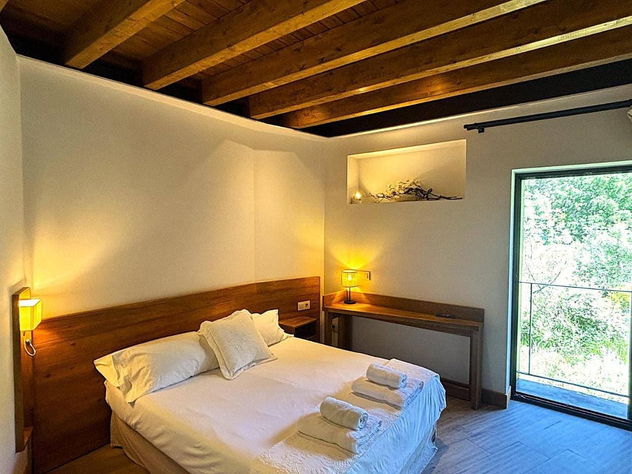 Foto 11 von 20: Double Room with Balcony