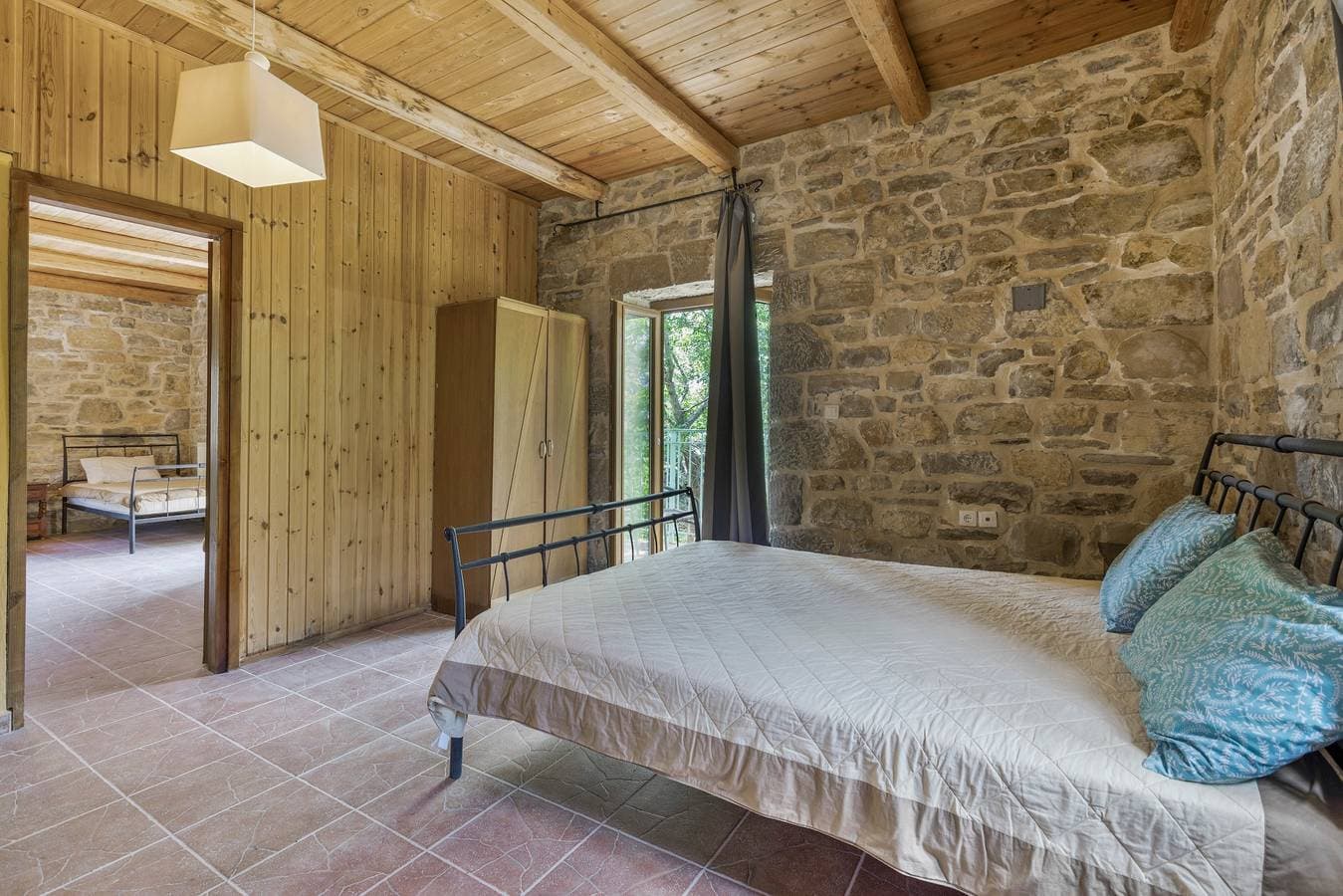 Foto 11 von 31: Finca 'Akros Oreon Ferienwohnung Voliares' mit Bergblick, privater Terrasse und WLAN