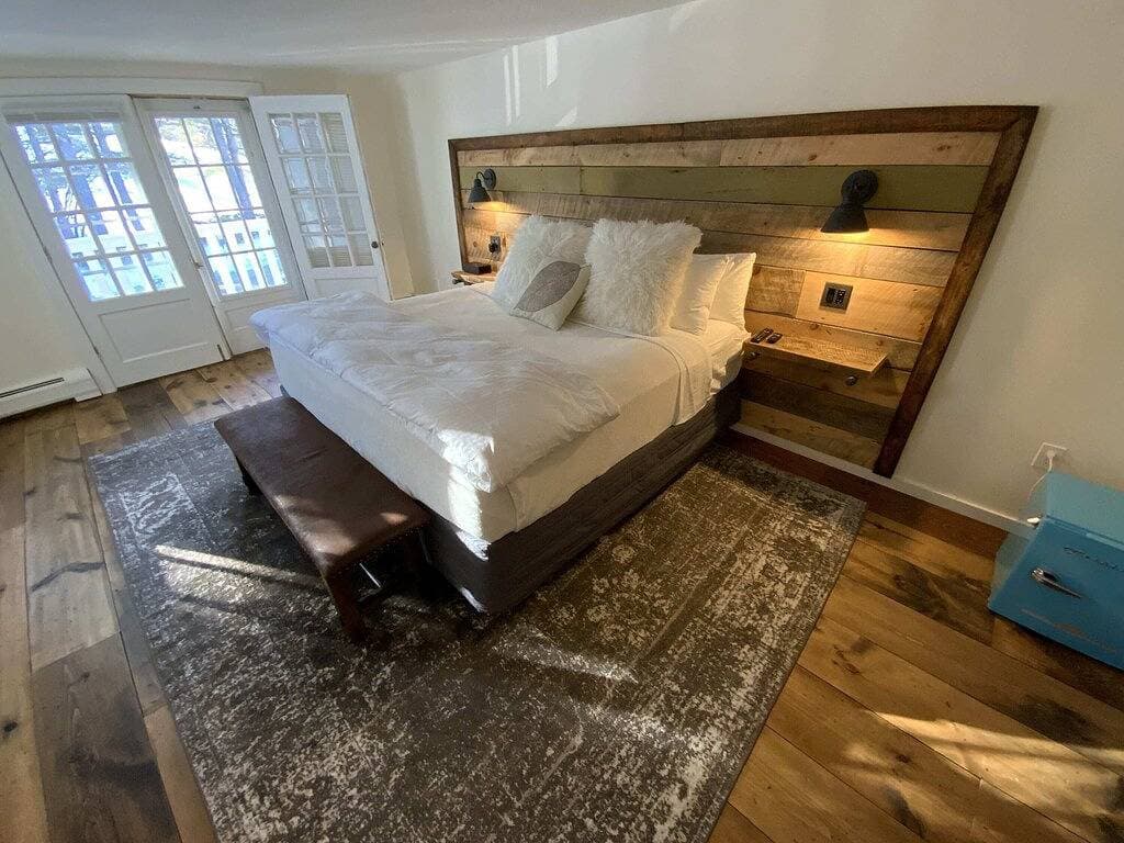 Foto 5 von 19: Luxus King Suite, Wohnzimmer mit Schlafsofa, Balkon & 1,5 Bäder