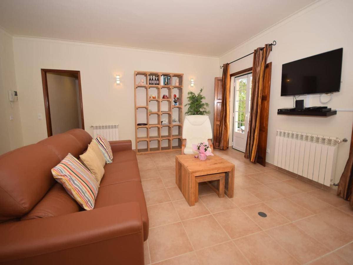 Villa in Caldas da Rainha with Pool, cleaning included 1