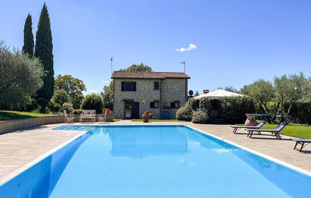 Foto 3 von 50: Villa with Private Pool