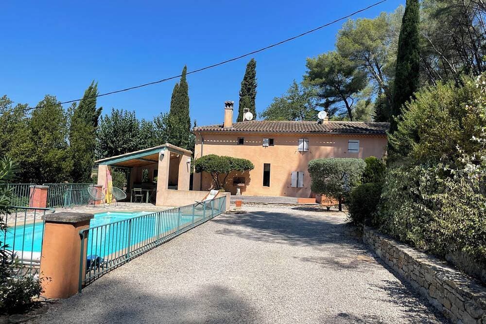 Maison de Famille Entre Pinède et Vignes à 15mn de la Plage 1