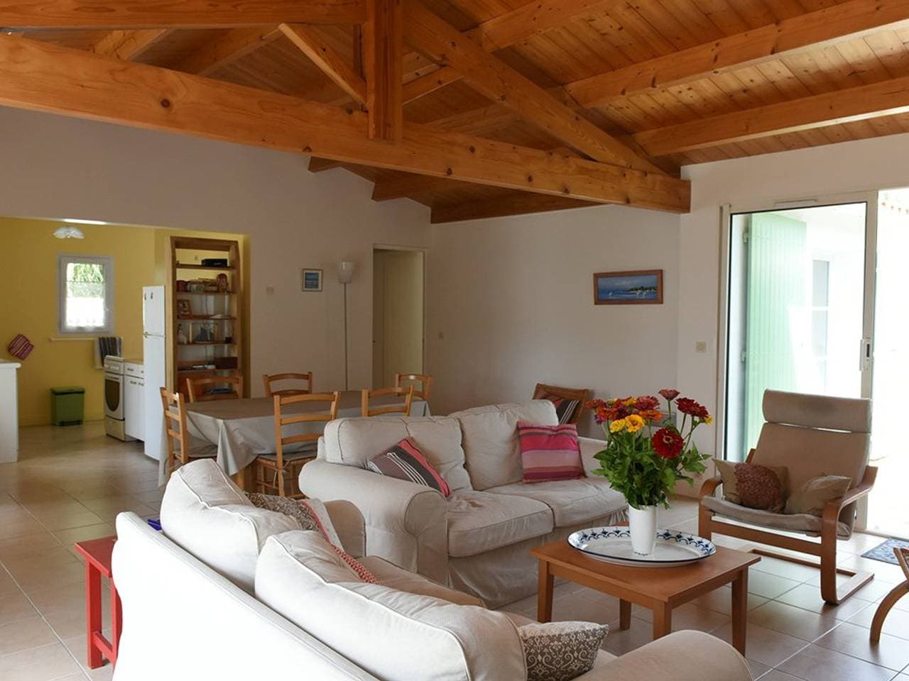 Foto 7 von 17: Charmante Maison avec Terrasse Ombragée, Proche Port, Wi-Fi Gratis, Cheminée, Stationnement à Proximité