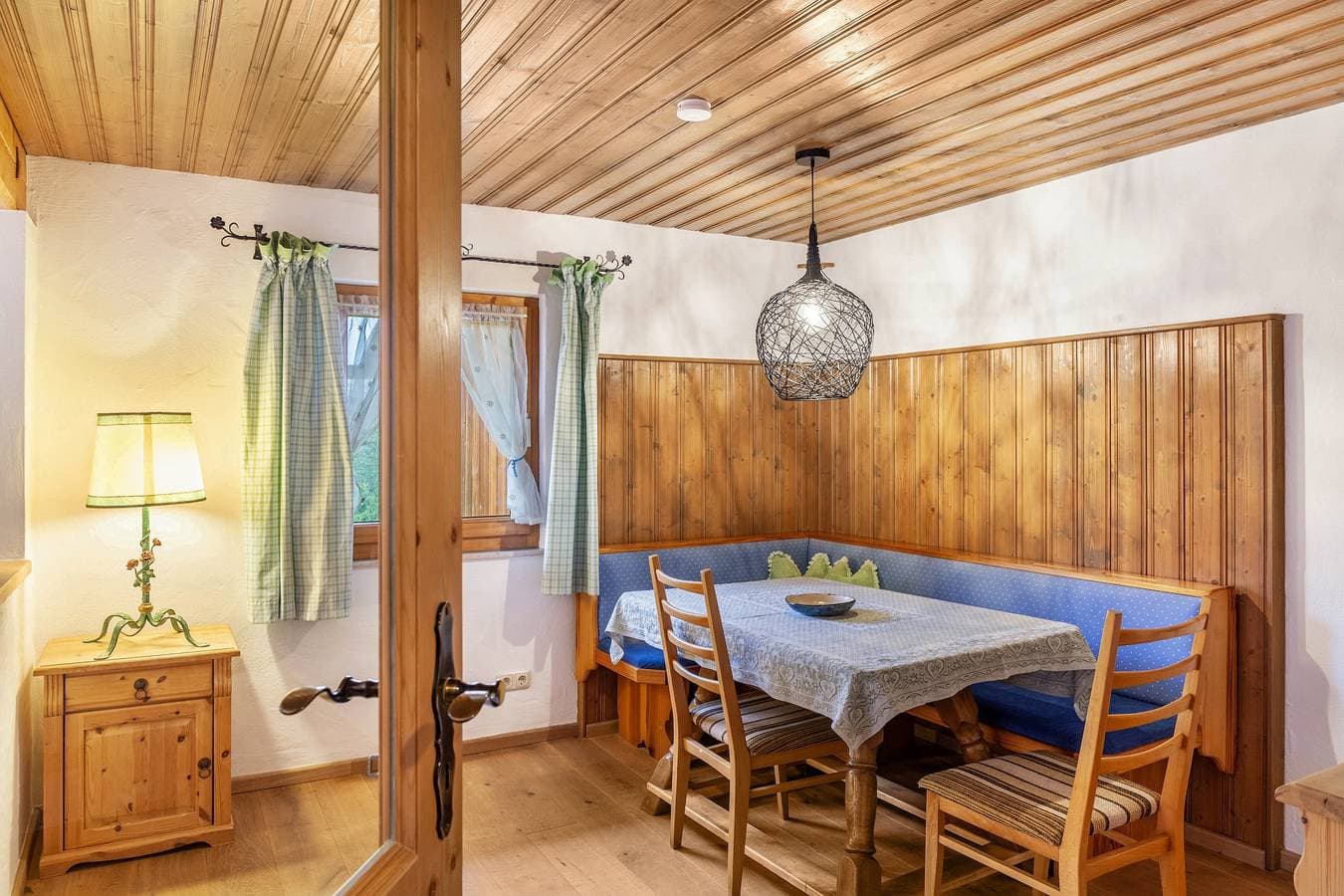 Foto 9 von 25: Ferienwohnung Kraus Eibsee mit Bergblick, gemeinsamer Terrasse und WLAN