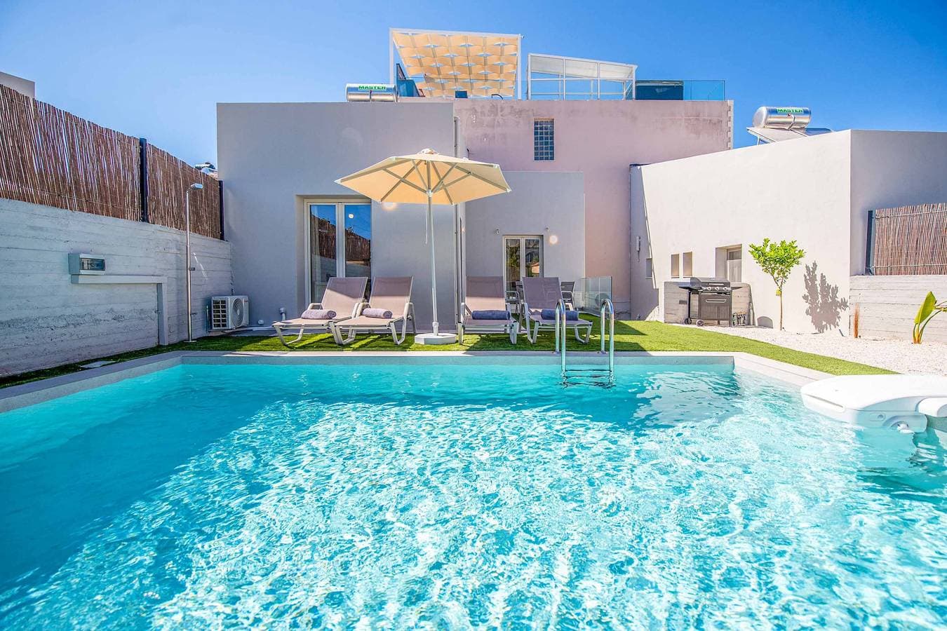 Villa 1