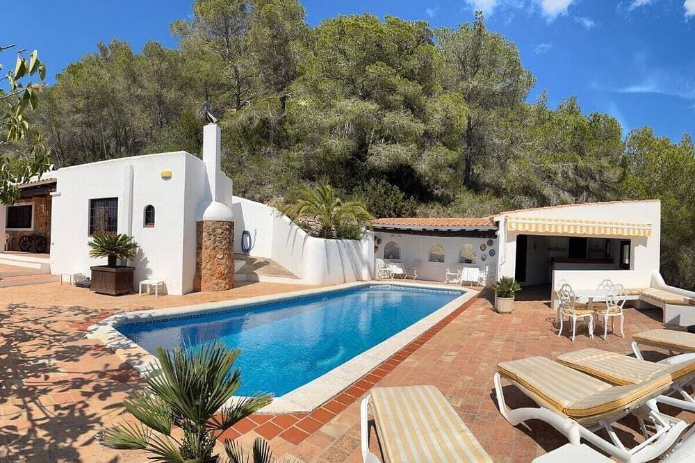 Foto 12 von 24: Tranquil Villa Escape - family sized hillside Villa with private swimming pool