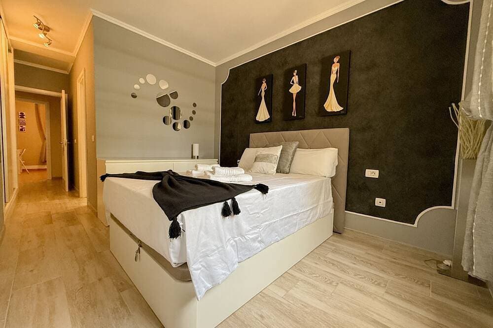 Foto 3 von 30: Pambnb – Bright Family Flat with Pools & Large Outdoor Space