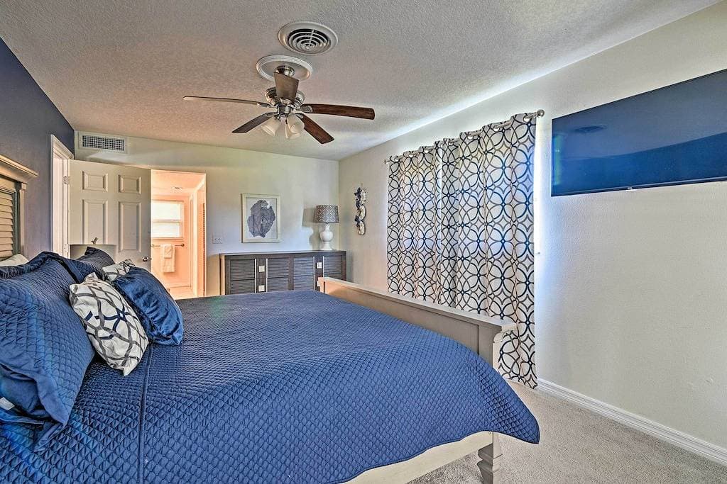 Foto 2 von 33: Riverfront Home w / Dock - 1 Mi zum Homosassa St. Park
