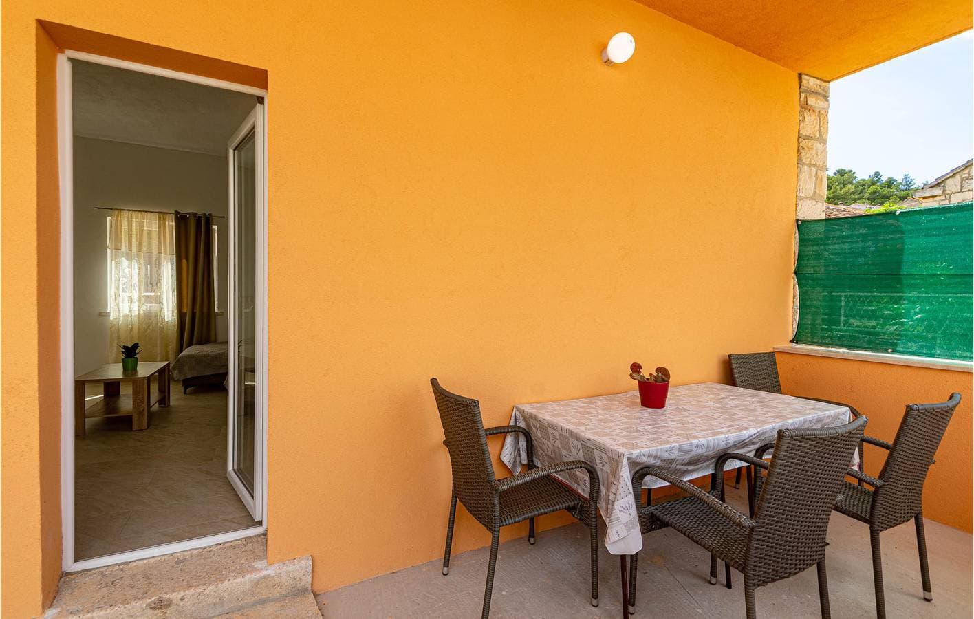 Foto 8 von 24: Gemütliche Ferienwohnung mit WLAN, Klimaanlage und Terrasse, 1,5 km vom Strand entfernt