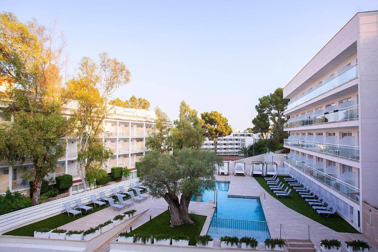 BQ Bulevar Peguera- Adults Only 1