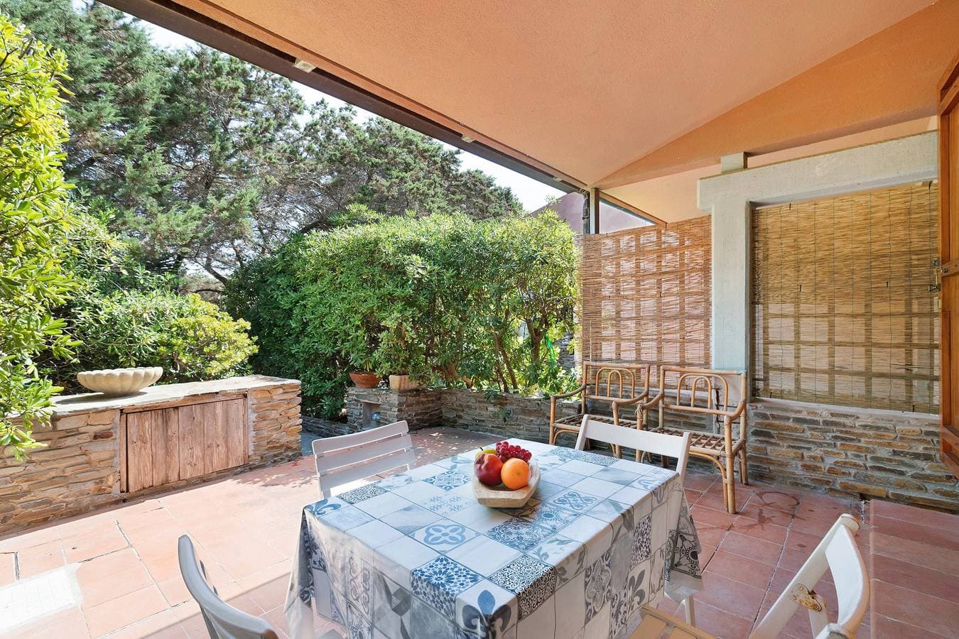 Foto 4 von 23: Ferienhaus 'Summer House La Pelosa' mit privater Terrasse und Gemeinschaftsgarten