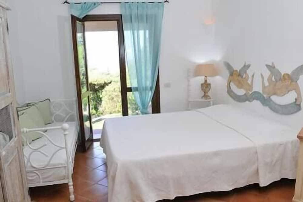 Foto 2 von 24: Schöne Villa mit Garten mit Blick auf das Maddalena-Archipel