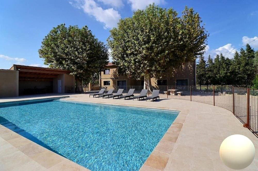 Mas provençal climatisé avec piscine 1