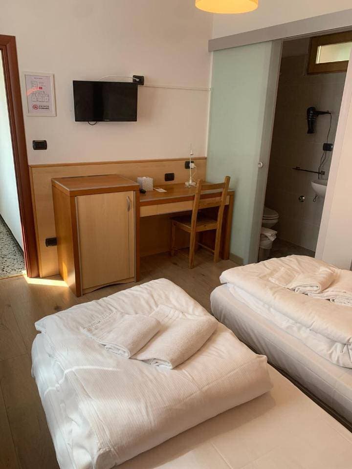 Foto 8 von 16: Double or Twin Room