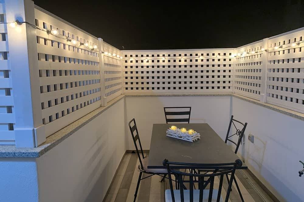 Central  and bright modern apartment 1