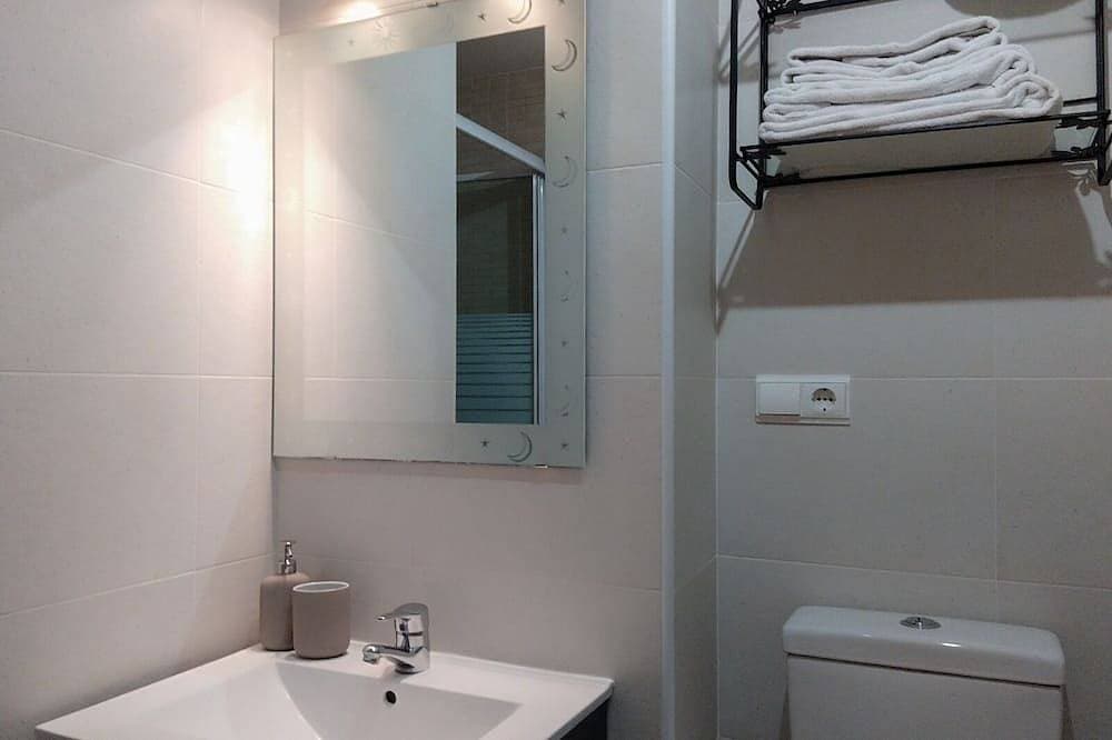 Foto 8 von 21: Trendy & cozy apartment with very nice views and a fantastic swimming pool.