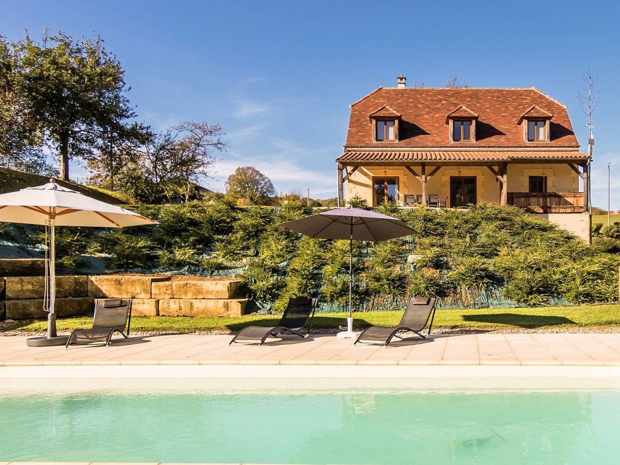 Luxusvilla am Pool in Montignac 1